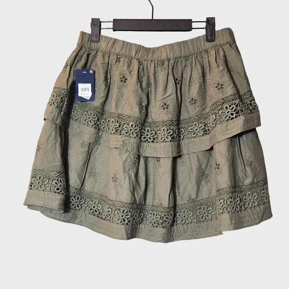 Lucky Brand Eyelet Lace Tiered Mini Skirt Cotton Green M Boho Cottagecore NWT - Picture 4 of 7